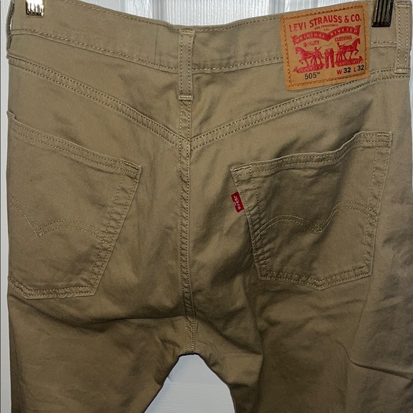 Levi’s Mens Khaki/Tan Pants 32”x32” Levi Strauss & Co. BNNTs 505 style - Picture 5 of 9